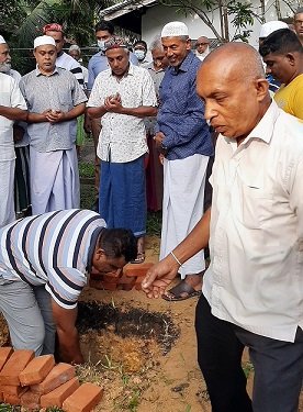 Laying foundation stone for Sewa Piyasa
